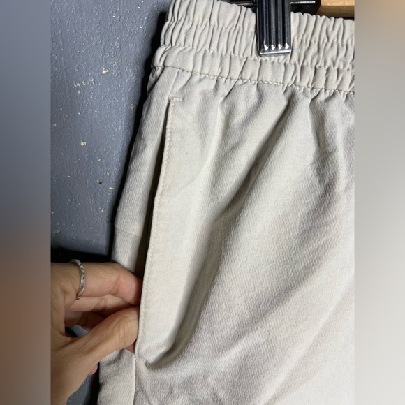 Outdoor Voices Orange Athletic Shorts Mid-Length Relaxed Fit size Large - Picture 4 of 7